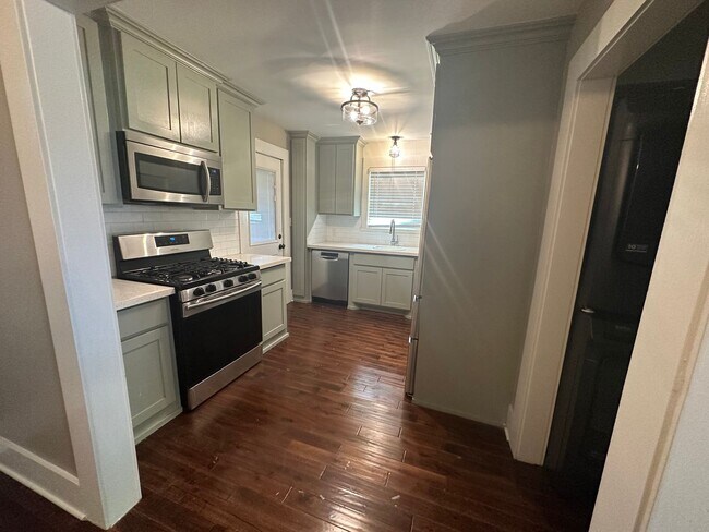 Photo - Beautiful 1 Bedroom in Highland