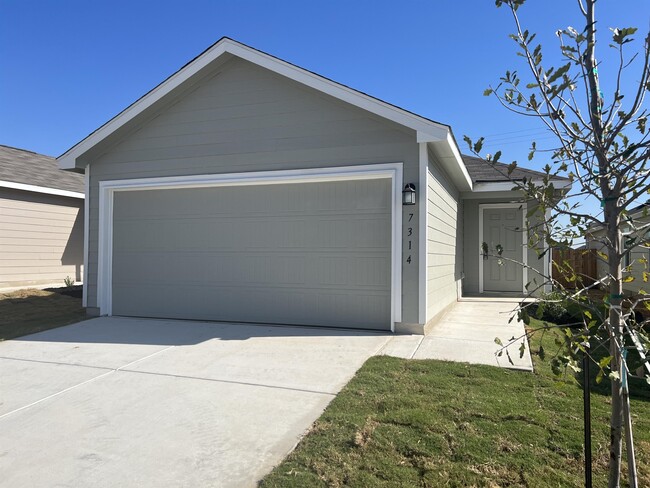 Building Photo - 7314 Silos Rdg