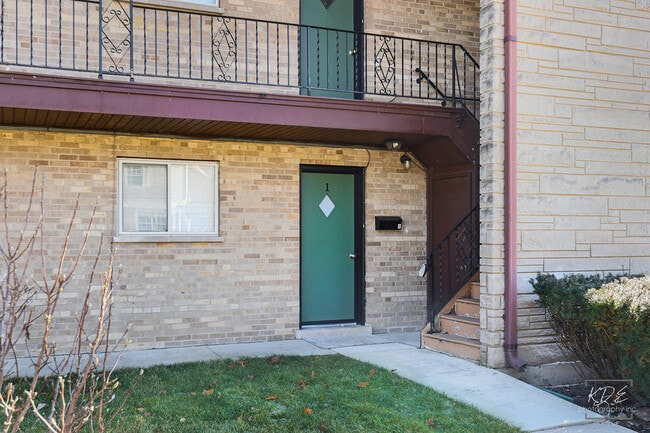 Photo - 110 N Webster St