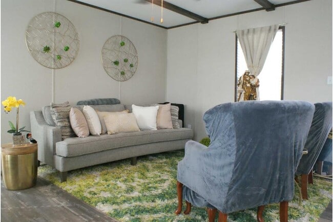 Building Photo - 501 Mesquite Rd