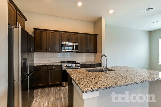 Photo - 22804 Frassino Pl