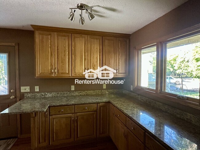 Photo - 4933 Crestview Rd