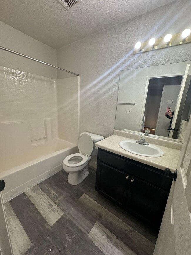 Photo - **Madera 4 bedroom 2 bath home with solar**