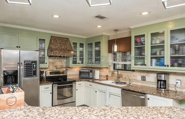 3545 Chastain Way