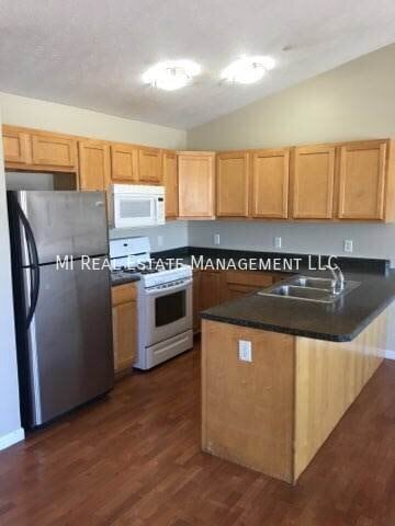 1069 Michigan Ave