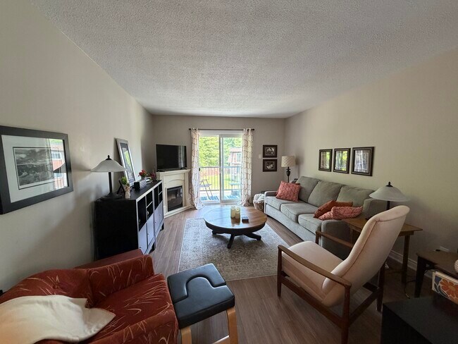 Building Photo - Apartment for Rent Unit 1