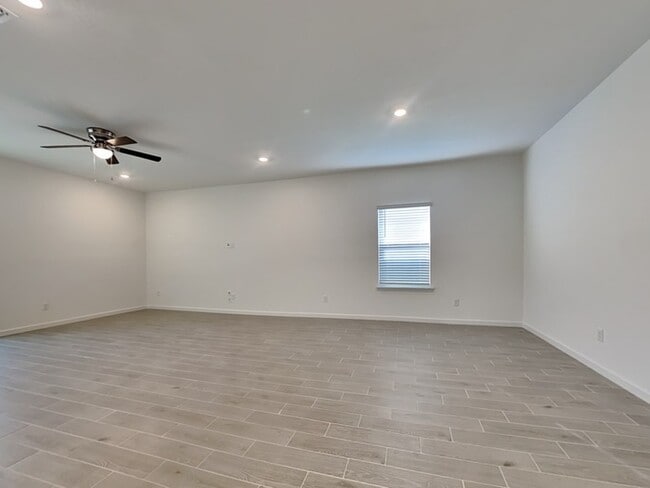 Photo - 9010 Latigo Ln