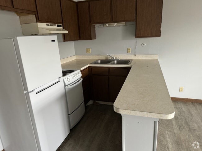 Building Photo - 2500 E Tennessee St Rental