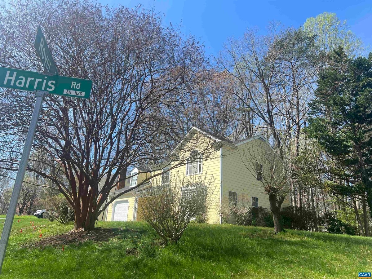 Photo - 901 Royer Dr