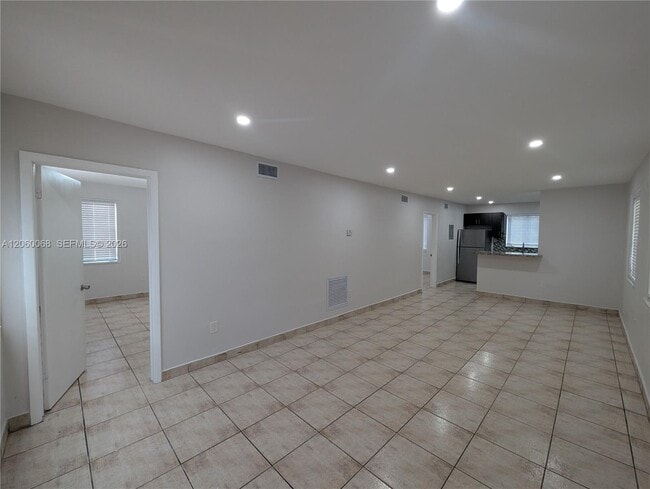 Photo - 500 SW 7th St Unit Lower