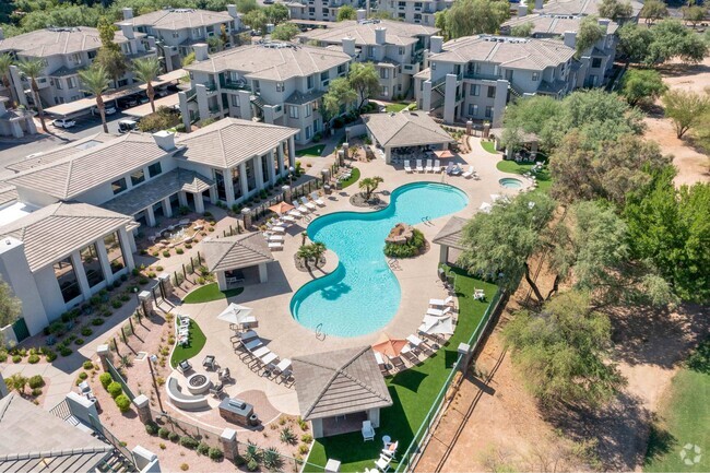 Building Photo - The Nines at Kierland Rental