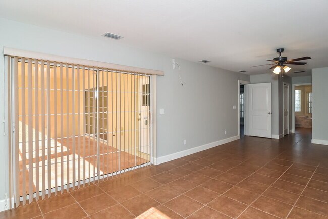 Photo - 610 Williams Ave