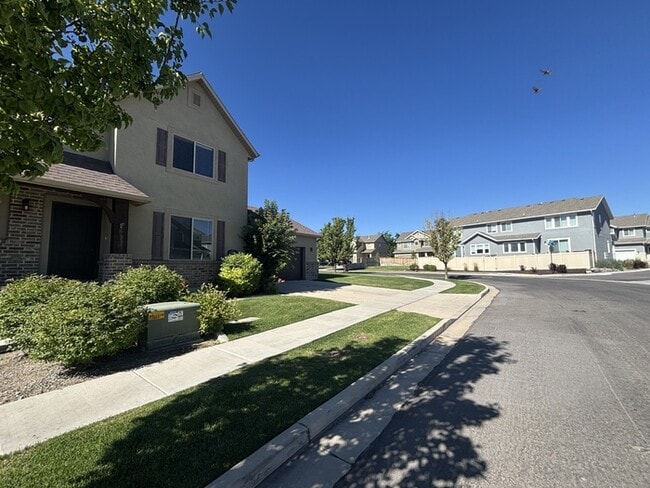 Photo - 3318 Quarter Mile Dr, Eagle Mountain, UT, ...