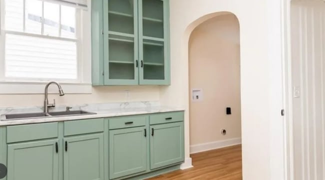 Photo - 1401 E Oak St