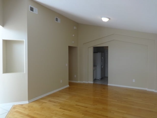 Photo - 1040 Pineview Ct