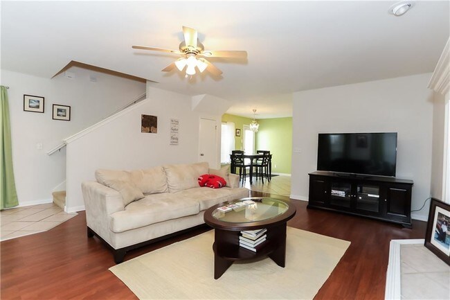 Photo - 2694 Whit Ln