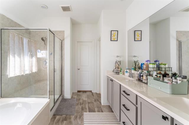 Photo - 3621 Peachbush Ln