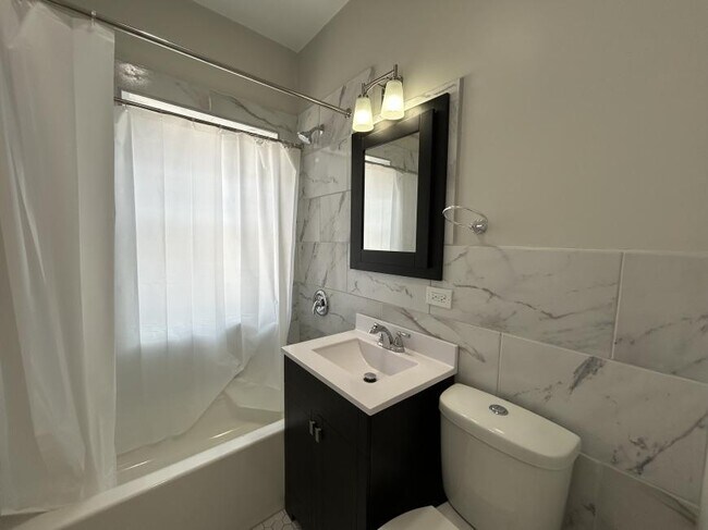 Photo - 0 bedroom in Chicago IL 60646 Unit 313