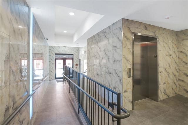 Photo - 545 39th St Unit #306