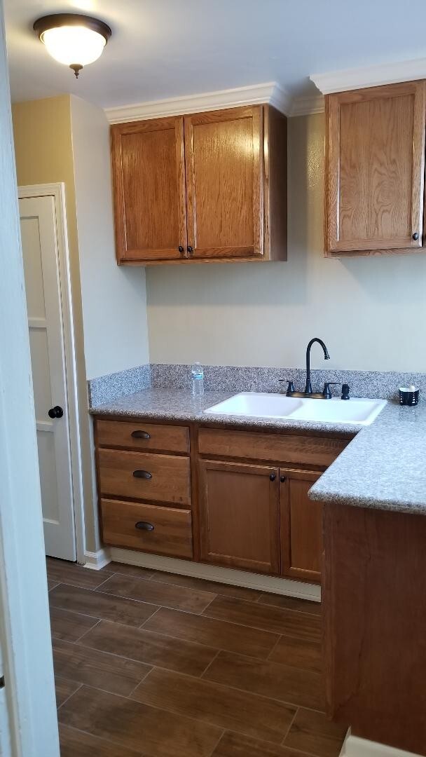 Kitchen - 2018 W 35th St Unit Via Monty