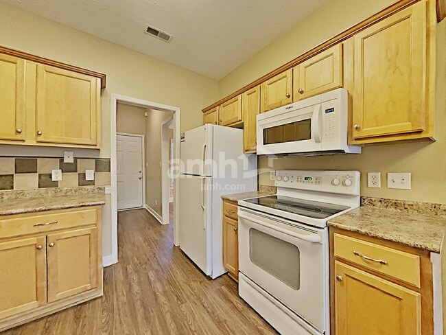 Photo - 711 Riata Ct