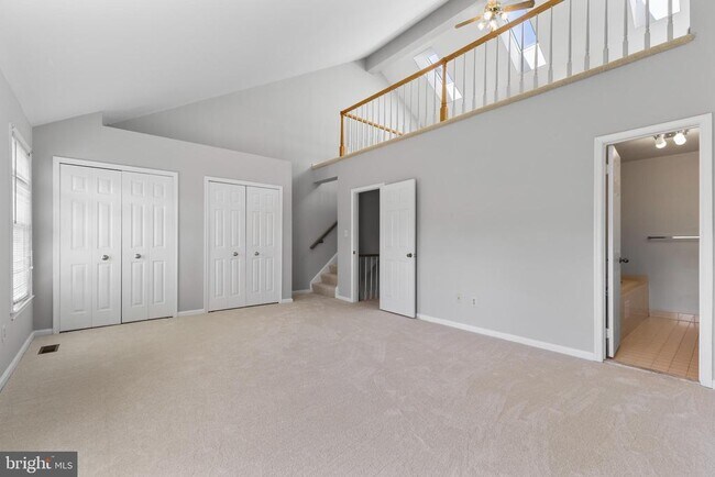 Photo - 5142 Woodford Dr