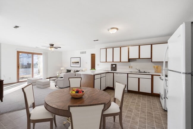 Photo - Fairfield Apartments