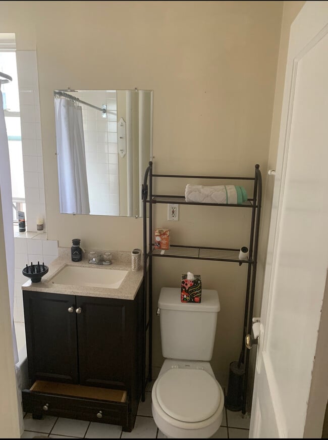 Photo - 24 Saint Germain St