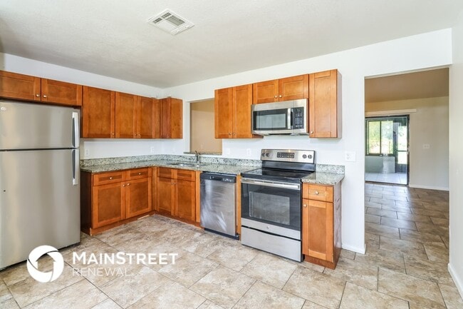 Photo - 1568 Glendale Ave NW