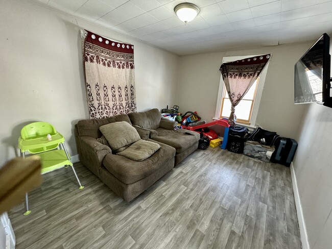 Photo - 911 Perry Hwy Unit 1st floor