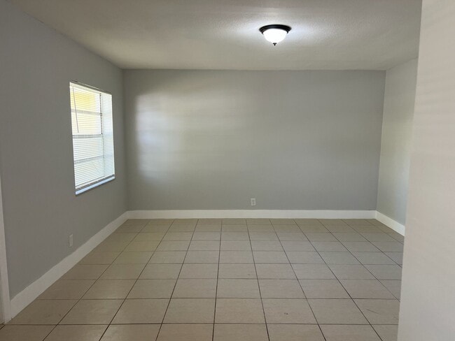 Photo - 3071 NW 43rd St