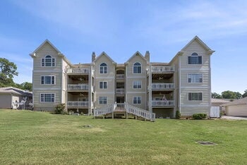 Building Photo - Lake view Condo in the middle of Branson Unit LC