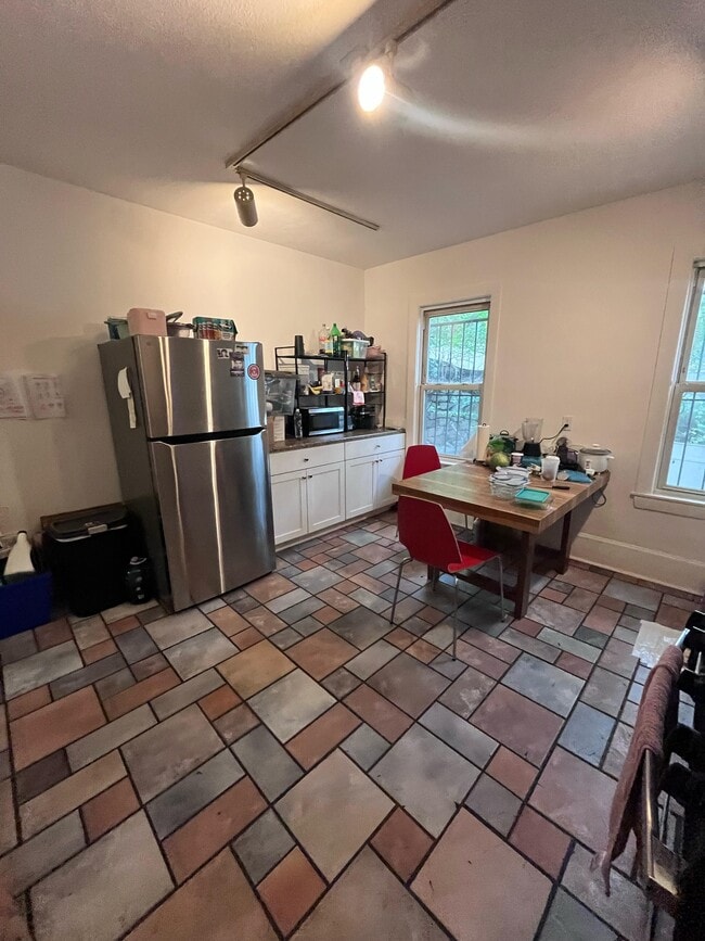 Photo - 731 Parker St Unit 1