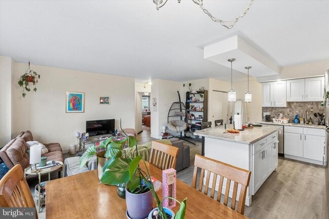 Building Photo - 2101 Chestnut St