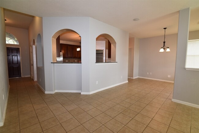 7927 Cardinal Landing Ln