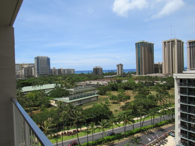 Photo - PAVILION AT WAIKIKI FULLY FURNISHED 1BD/1BA/1PK CENTRAL AC Unidad 1402