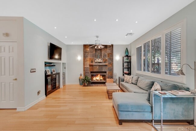 Photo - 18241 Arminta St