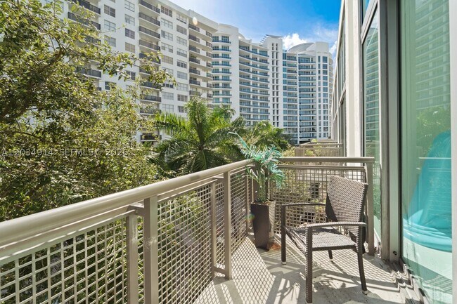 Photo - 6000 Collins Ave Unit 517