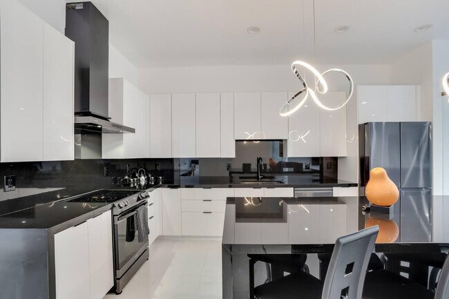 Photo - 2962 NW 10th Ct