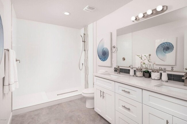 Photo - Luxana Apartments