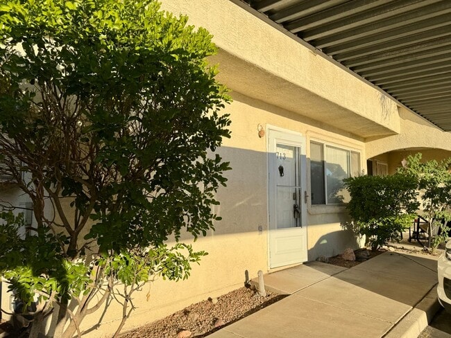 Photo - 1 Bedroom downstairs unit Henderson community with community pool