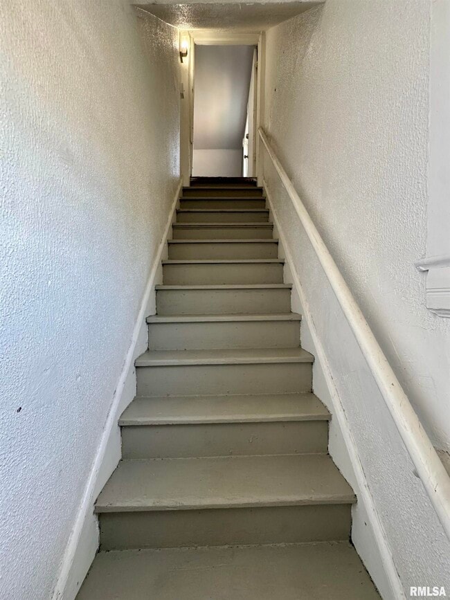 Photo - 201 S Howell St