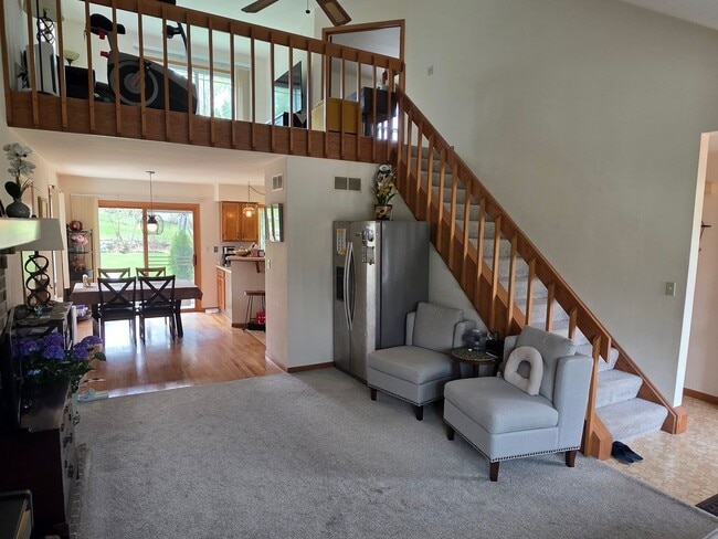 Photo - 3 bedroom 2 bath Hartland home with Arrowhead schools!