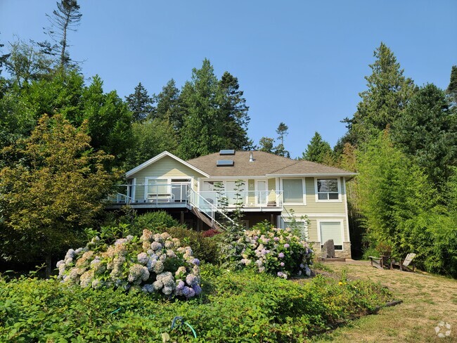 Building Photo - 232 Boundary Bay Rd Rental