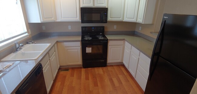 Photo - 1730 S Helena St