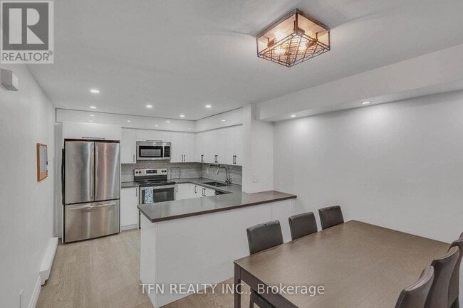 Photo - 242 Milestone Crescent