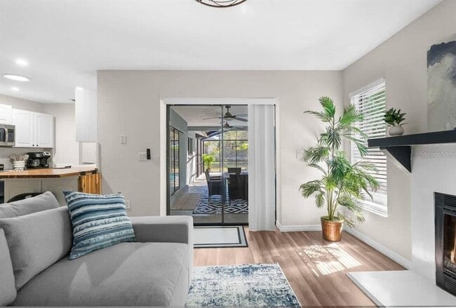 Photo - 13501 Whitby Rd