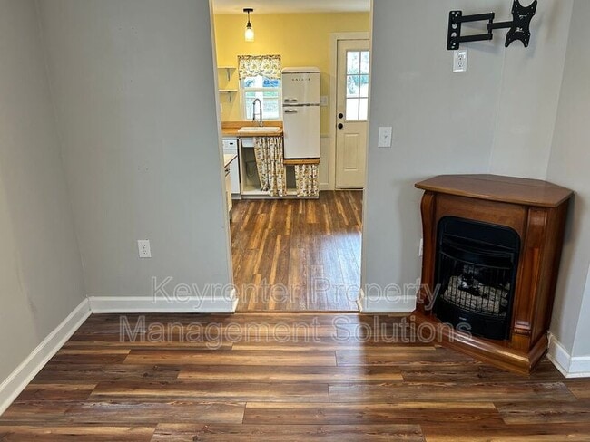 Photo - 2312 Poplar St