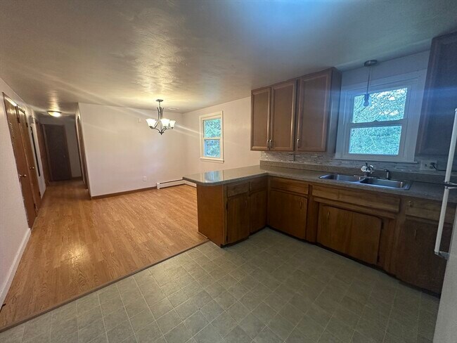 242-244-244 Highland St Unit 2