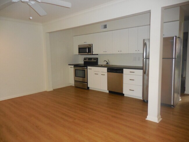 Photo - 217 Church St Unit 103